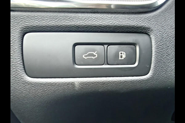 Volvo XC60 T6 350PK Plug-in hybrid AWD Plus Black Edition | Trekhaak | BLIS | ACC | PDC V+A | Camera Achter | Elektr. Stoelen | Carplay
