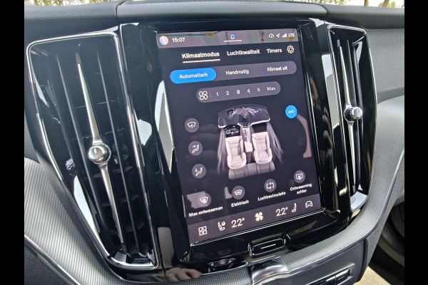 Volvo XC60 T6 350PK Plug-in hybrid AWD Plus Black Edition | Trekhaak | BLIS | ACC | PDC V+A | Camera Achter | Elektr. Stoelen | Carplay