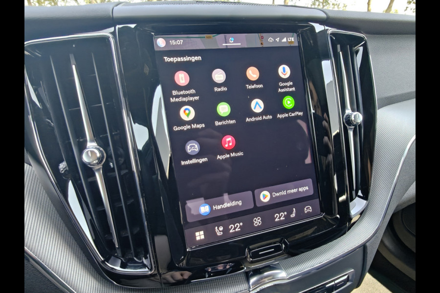 Volvo XC60 T6 350PK Plug-in hybrid AWD Plus Black Edition | Trekhaak | BLIS | ACC | PDC V+A | Camera Achter | Elektr. Stoelen | Carplay