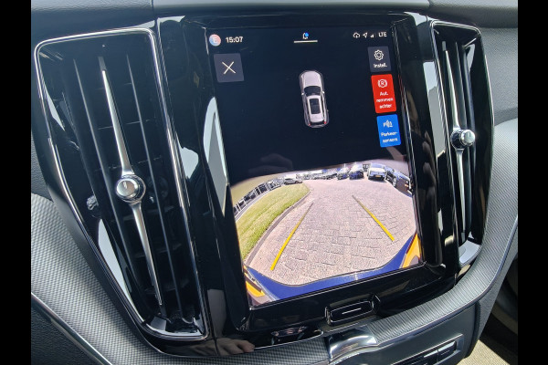 Volvo XC60 T6 350PK Plug-in hybrid AWD Plus Black Edition | Trekhaak | BLIS | ACC | PDC V+A | Camera Achter | Elektr. Stoelen | Carplay