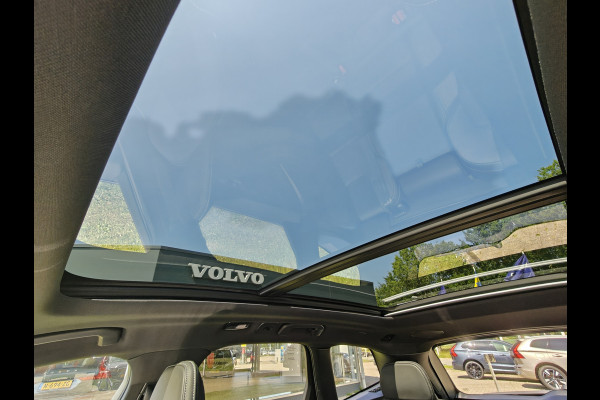Volvo XC60 T6 350PK Plug-in hybrid AWD Plus Black Edition | Trekhaak | BLIS | ACC | PDC V+A | Camera Achter | Elektr. Stoelen | Carplay