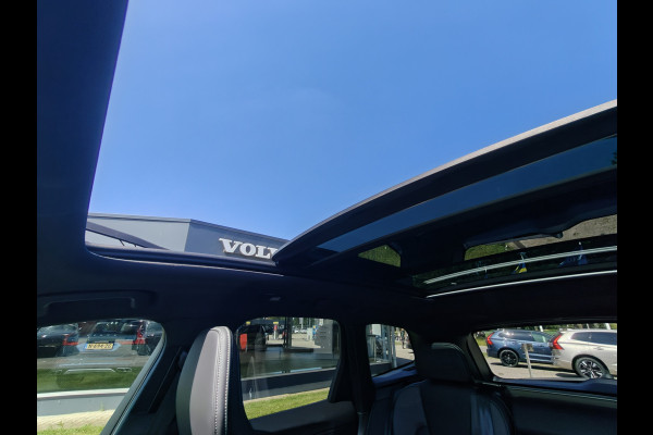Volvo XC60 T6 350PK Plug-in hybrid AWD Plus Black Edition | Trekhaak | BLIS | ACC | PDC V+A | Camera Achter | Elektr. Stoelen | Carplay