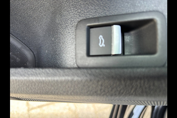 Audi A4 Avant 35 TFSI Business Edition ELEC.AKLEP/DIG COCKPIT/PDC.