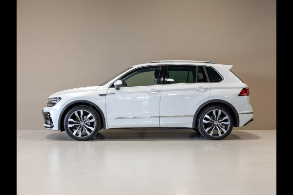Volkswagen Tiguan 1.5 TSI ACT R-Line Highline / 150pk / Panorama dak / Trekhaak / NAP / Stoelverwarming / Voorruit verwarming /