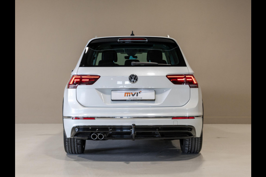 Volkswagen Tiguan 1.5 TSI ACT R-Line Highline / 150pk / Panorama dak / Trekhaak / NAP / Stoelverwarming / Voorruit verwarming /