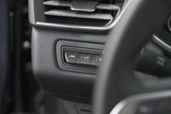 Renault Clio 1.0 TCe Intens | Trekhaak | Parkeersensoren | Climate Control | Apple Carplay