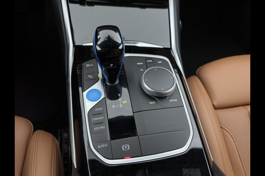 BMW i4 eDrive40 84 kWh [3-Fase] (INCL.BTW) *LEATHER | FULL-LED | ADAPTIVE-CRUISE | HEATED-SPORTSEATS | WIDESCREEN-DIGI-COCKPIT | CAMERA | DAB+ | PRIVACY-GLASS | NAVI-FULLMAP | ECC | PDC | 17''ALU | TOWBAR*