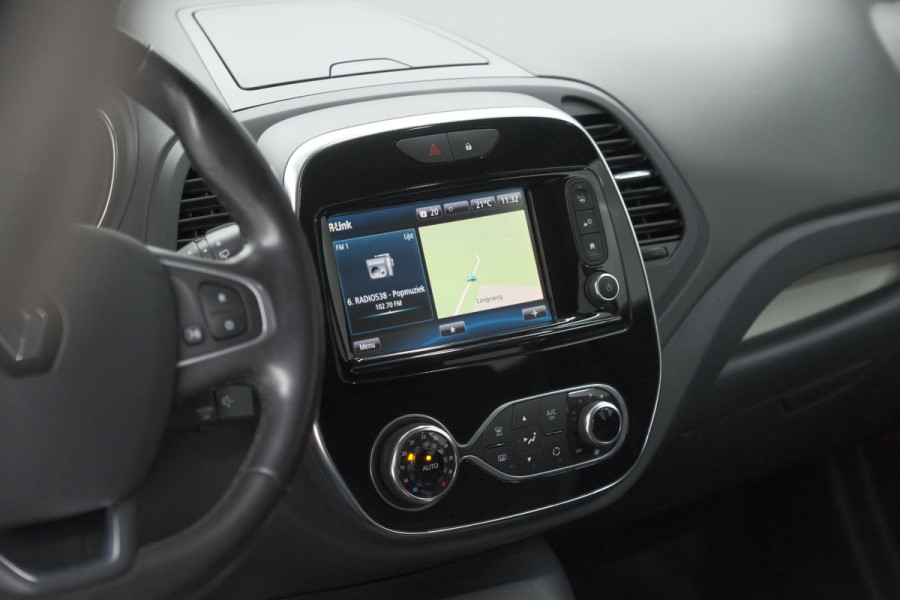 Renault Captur TCe 120 Intens | Trekhaak | Navigatie | Camera | Dodehoek Detectie