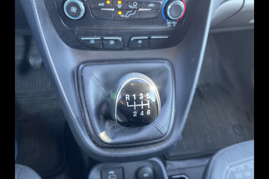 Ford Transit Connect 1.5 EcoBlue L2 Trend / vaste prijs rijklaar € 11.950 ex btw / distributie riem compleet vervangen / lease vanaf € 256 / airco / cruise / trekhaak / 17 inch velgen / euro 6 diesel