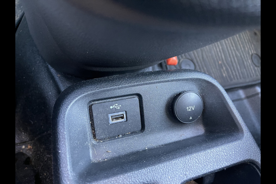 Ford Transit Connect 1.5 EcoBlue L2 Trend / vaste prijs rijklaar € 11.950 ex btw / distributie riem compleet vervangen / lease vanaf € 256 / airco / cruise / trekhaak / 17 inch velgen / euro 6 diesel