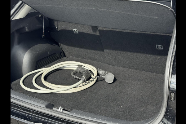 Kia Niro EV DynamicLine 64.8 kWh NL-AUTO | 1/2 LEDER | NIEUW MODEL | CAMERA | SOH 100%