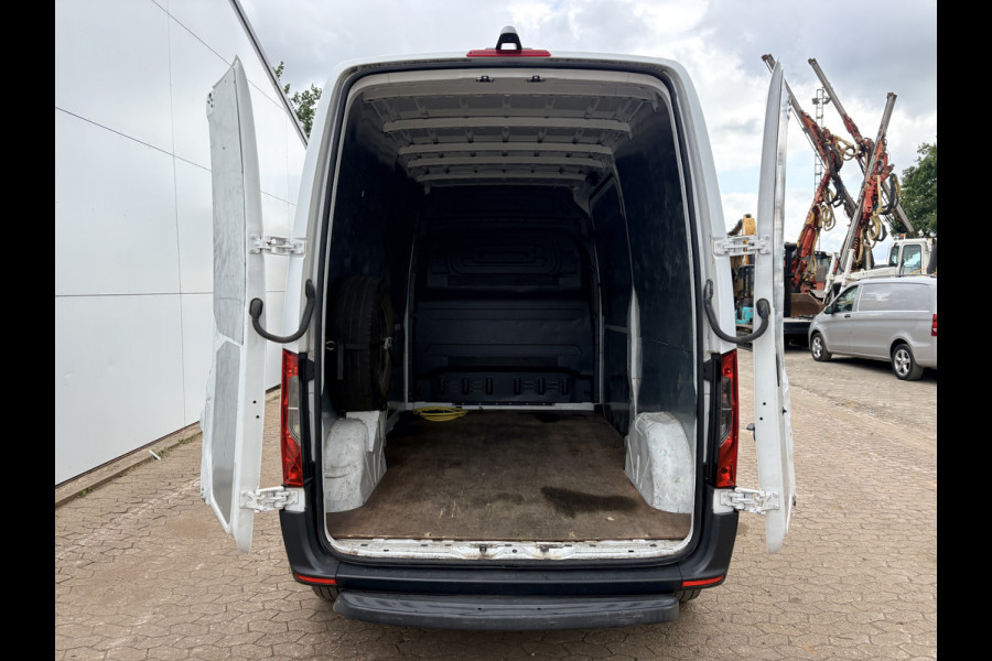 Mercedes-Benz eSprinter eSprinter 312 55kWh L2H2 Elektrisch 145km WLTP 93,7% (SOH) 80kw Snelladen Climate Control Camera