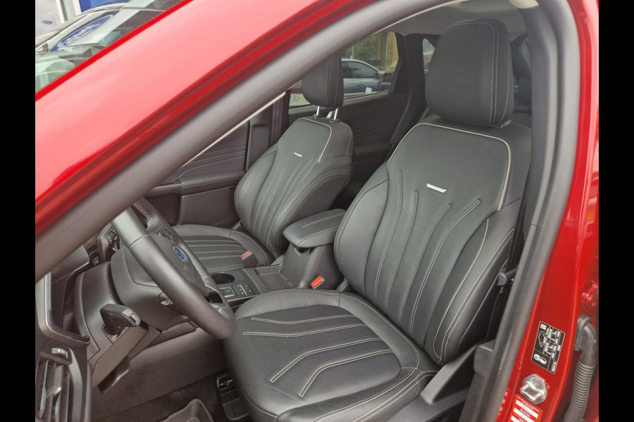 Ford Kuga 2.5 PHEV Vignale 29200 KM | Lederen bekleding | Winter Pack | Panorama Dak | Dodehoek herkenning | Camera voor en achter |