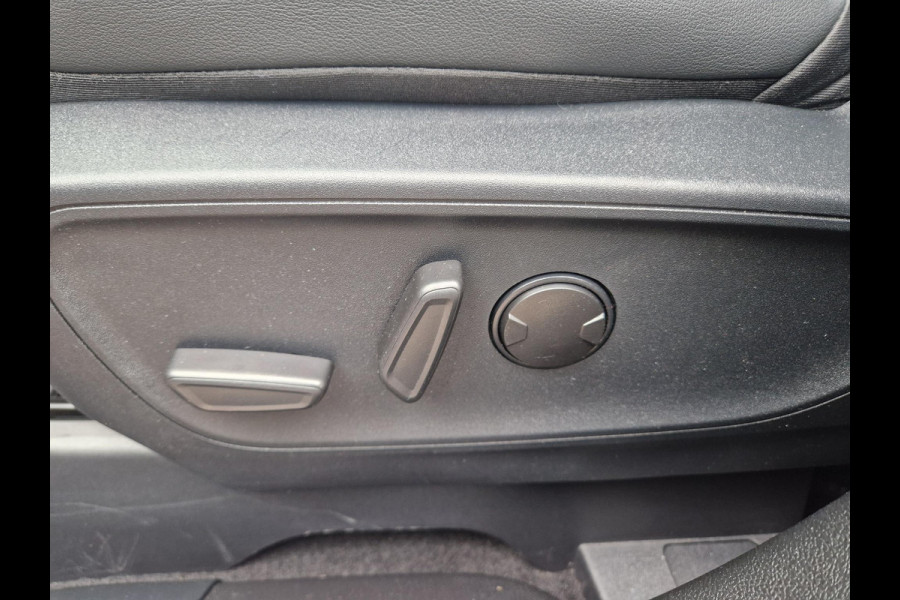 Ford Kuga 2.5 PHEV Vignale 29200 KM | Lederen bekleding | Winter Pack | Panorama Dak | Dodehoek herkenning | Camera voor en achter |