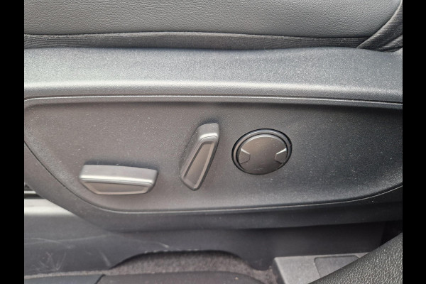 Ford Kuga 2.5 PHEV Vignale 29200 KM | Lederen bekleding | Winter Pack | Panorama Dak | Dodehoek herkenning | Camera voor en achter |