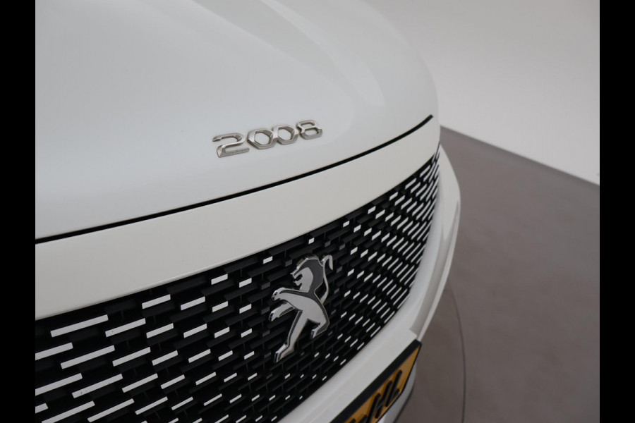 Peugeot e-2008 EV ALLURE 50 kWh + CAMERA | LED | PRIVACY | APPLE CARPLAY | ANDROID AUTO