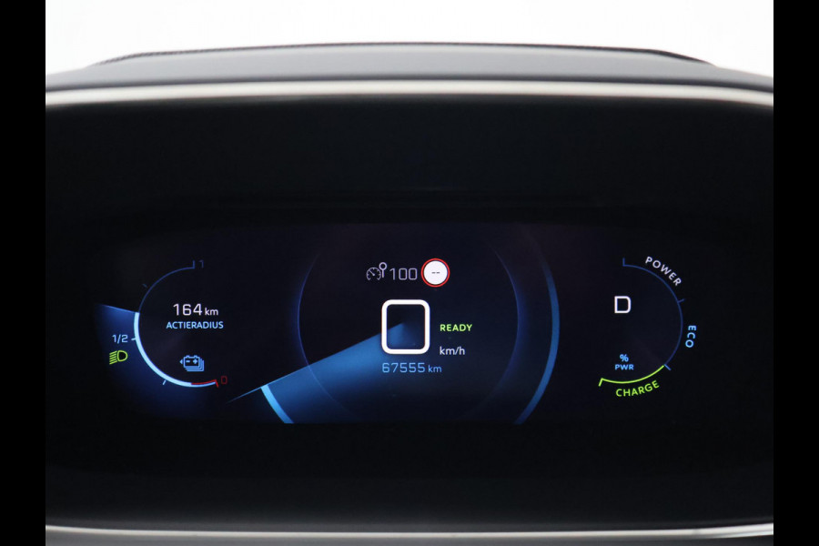 Peugeot e-2008 EV ALLURE 50 kWh + CAMERA | LED | PRIVACY | APPLE CARPLAY | ANDROID AUTO