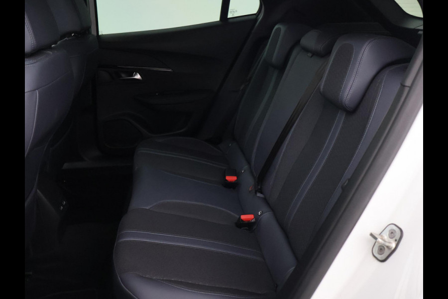Peugeot e-2008 EV ALLURE 50 kWh + CAMERA | LED | PRIVACY | APPLE CARPLAY | ANDROID AUTO