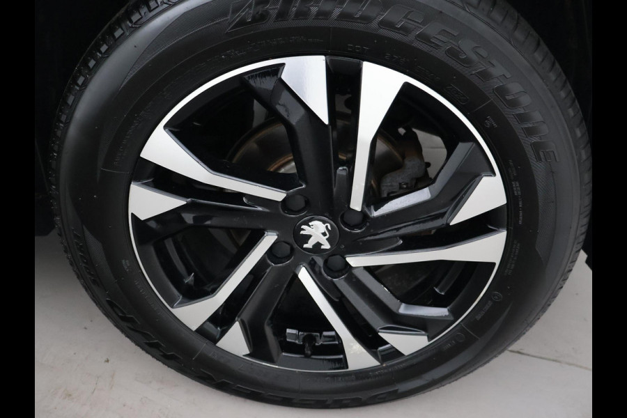 Peugeot e-2008 EV ALLURE 50 kWh + CAMERA | LED | PRIVACY | APPLE CARPLAY | ANDROID AUTO