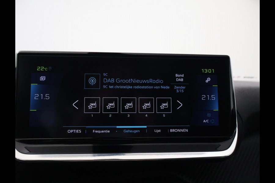 Peugeot e-2008 EV ALLURE 50 kWh + CAMERA | LED | PRIVACY | APPLE CARPLAY | ANDROID AUTO