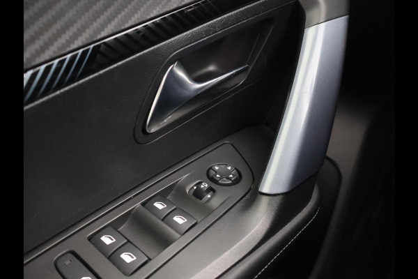 Peugeot e-2008 EV ALLURE 50 kWh + CAMERA | LED | PRIVACY | APPLE CARPLAY | ANDROID AUTO