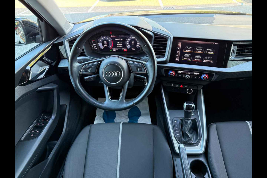 Audi A1 SPORTBACK 30 TFSI ECC/PDC V&A/LMV-17/Apple CarPlay