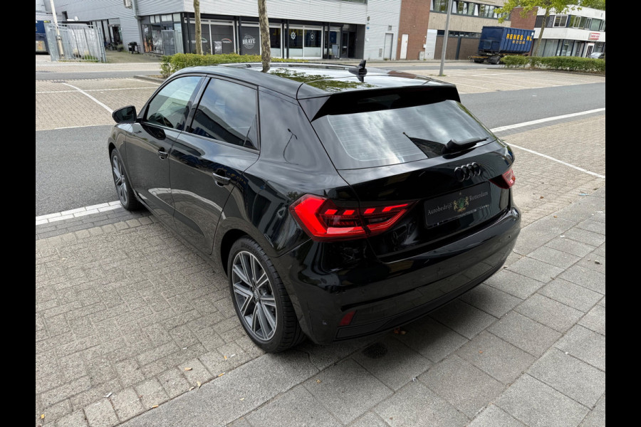 Audi A1 SPORTBACK 30 TFSI ECC/PDC V&A/LMV-17/Apple CarPlay
