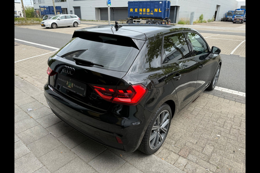 Audi A1 SPORTBACK 30 TFSI ECC/PDC V&A/LMV-17/Apple CarPlay