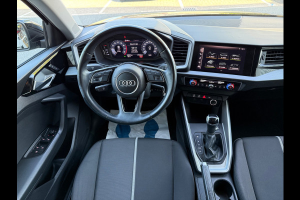Audi A1 SPORTBACK 30 TFSI ECC/PDC V&A/LMV-17/Apple CarPlay
