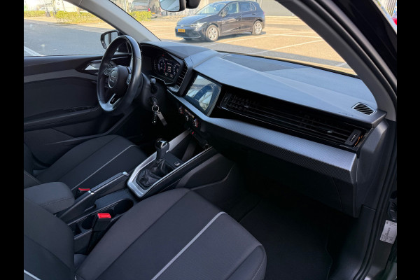 Audi A1 SPORTBACK 30 TFSI ECC/PDC V&A/LMV-17/Apple CarPlay