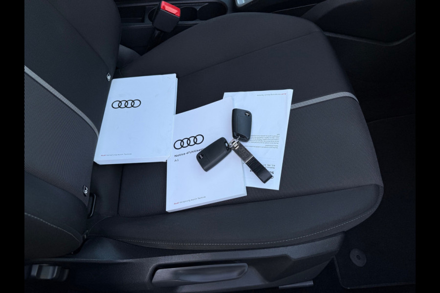 Audi A1 SPORTBACK 30 TFSI ECC/PDC V&A/LMV-17/Apple CarPlay