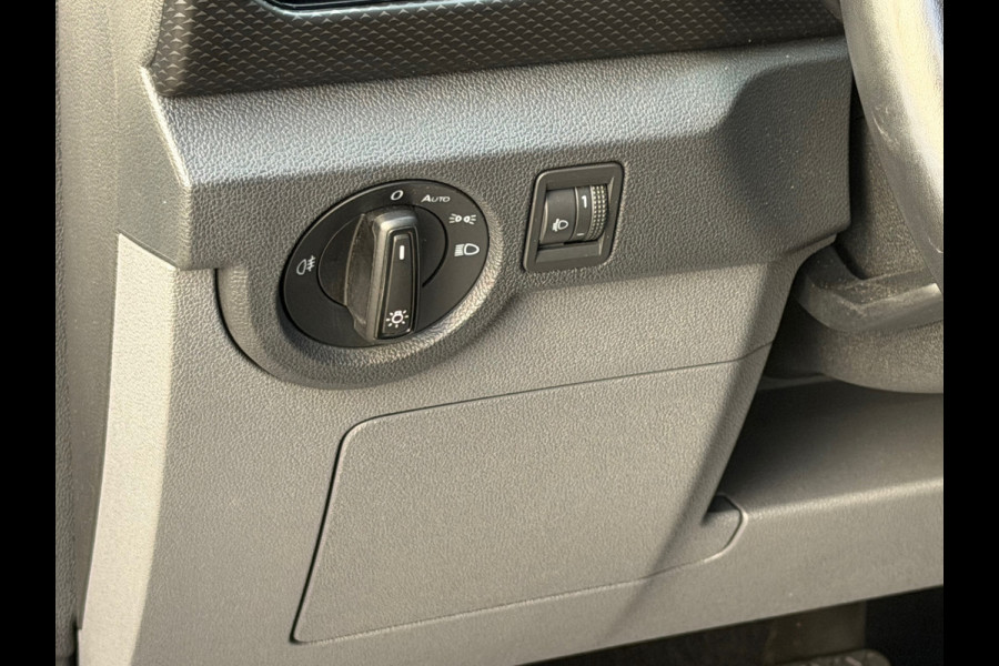Volkswagen T-Cross 1.0 TSI Life Business Automaat 110Pk / Navi Carplay / Camera / Climate / Cruise / 16".