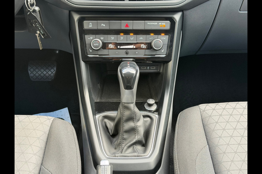 Volkswagen T-Cross 1.0 TSI Life Business Automaat 110Pk / Navi Carplay / Camera / Climate / Cruise / 16".