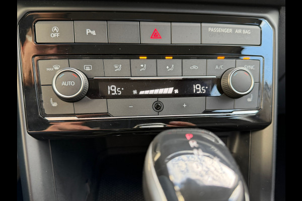 Volkswagen T-Cross 1.0 TSI Life Business Automaat 110Pk / Navi Carplay / Camera / Climate / Cruise / 16".