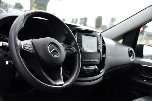 Mercedes-Benz Vito 116 CDI L2 Black Edition Cruise, Carplay, LED, 164pk, Sensoren, Multimedia, Automaat, NAVI, Uniek!