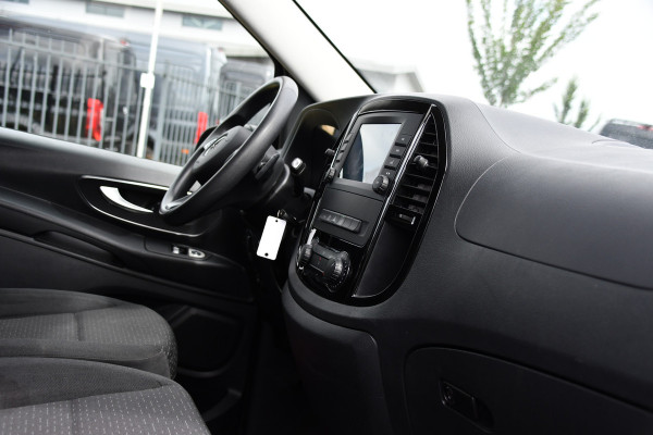 Mercedes-Benz Vito 116 CDI L2 Black Edition Cruise, Carplay, LED, 164pk, Sensoren, Multimedia, Automaat, NAVI, Uniek!