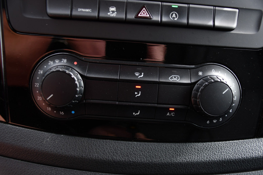 Mercedes-Benz Vito 116 CDI L2 Black Edition Cruise, Carplay, LED, 164pk, Sensoren, Multimedia, Automaat, NAVI, Uniek!