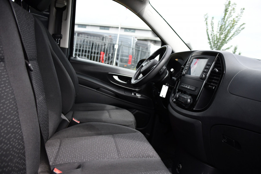 Mercedes-Benz Vito 116 CDI L2 Black Edition Cruise, Carplay, LED, 164pk, Sensoren, Multimedia, Automaat, NAVI, Uniek!