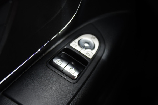Mercedes-Benz Vito 116 CDI L2 Black Edition Cruise, Carplay, LED, 164pk, Sensoren, Multimedia, Automaat, NAVI, Uniek!