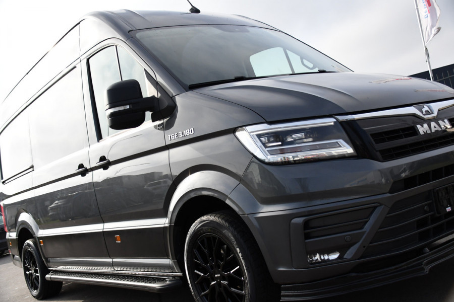 MAN TGE 3.180 35 2.0 L3H3 PB Edition Full Options! Camera, Cruise, Carplay, LED, 177pk, Automaat, Trekhaak 3000kg, Voorruit verwarming, Sensoren, Multimedia, Uniek!