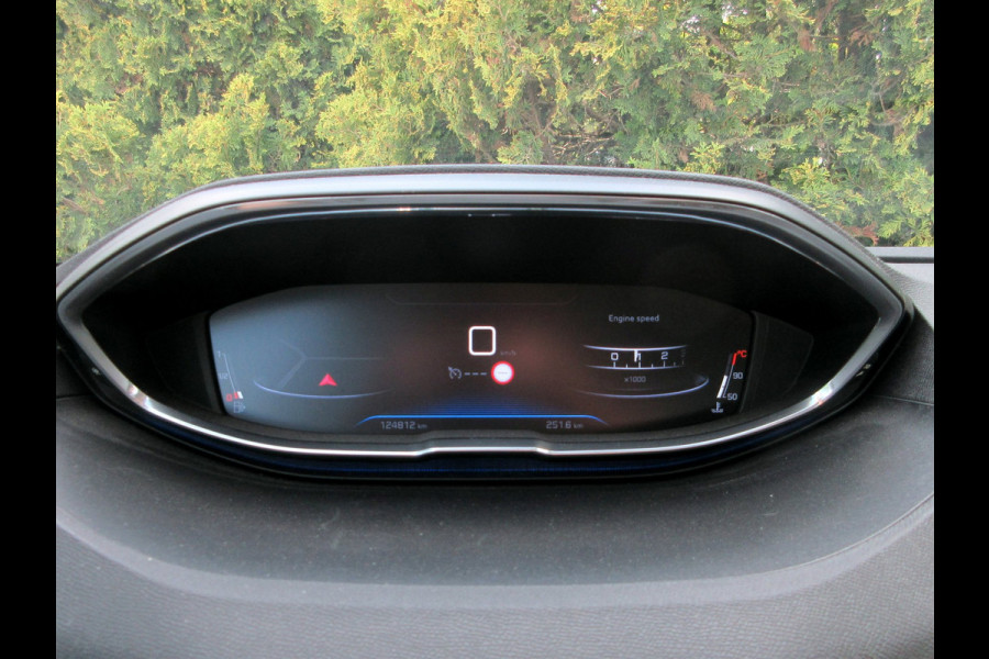 Peugeot 3008 1.2 PureTech Blue Lease * Navi * 360 camera *