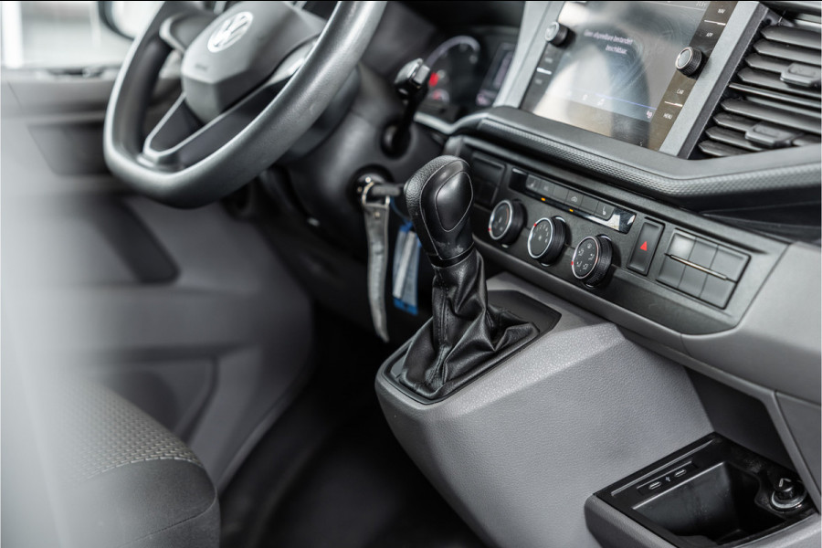 Volkswagen Transporter T6.1 2.0 TDI 150 PK DSG L2H1 | BOTT Inrichting | Bi-Xenon | Camera | CarPlay | Navigatie | Stoelverwarming | Climate control | Cruise control | Dealer onderhouden | Nieuwe APK