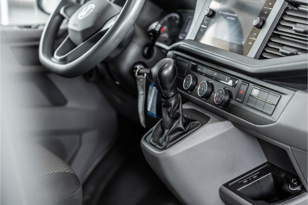 Volkswagen Transporter T6.1 2.0 TDI 150 PK DSG L2H1 | BOTT Inrichting | Bi-Xenon | Camera | CarPlay | Navigatie | Stoelverwarming | Climate control | Cruise control | Dealer onderhouden | Nieuwe APK