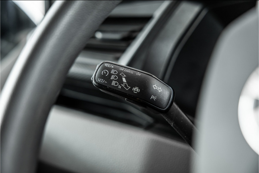 Volkswagen Transporter T6.1 2.0 TDI 150 PK DSG L2H1 | BOTT Inrichting | Bi-Xenon | Camera | CarPlay | Navigatie | Stoelverwarming | Climate control | Cruise control | Dealer onderhouden | Nieuwe APK