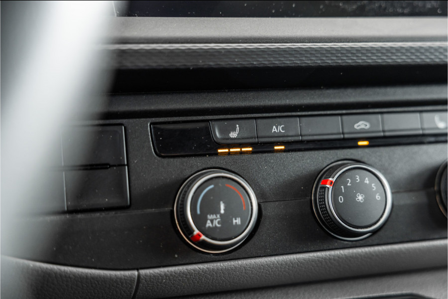 Volkswagen Transporter T6.1 2.0 TDI 150 PK DSG L2H1 | BOTT Inrichting | Bi-Xenon | Camera | CarPlay | Navigatie | Stoelverwarming | Climate control | Cruise control | Dealer onderhouden | Nieuwe APK