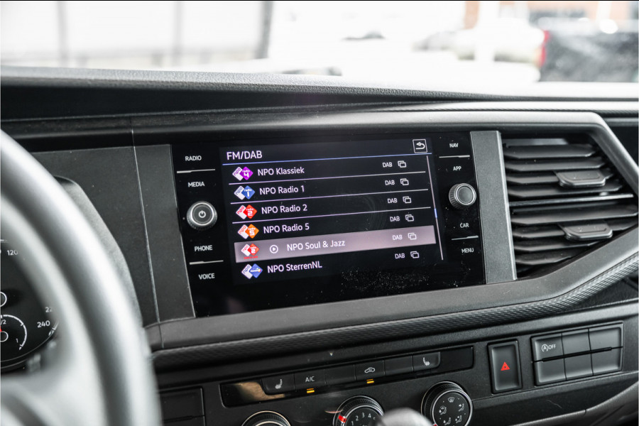 Volkswagen Transporter T6.1 2.0 TDI 150 PK DSG L2H1 | BOTT Inrichting | Bi-Xenon | Camera | CarPlay | Navigatie | Stoelverwarming | Climate control | Cruise control | Dealer onderhouden | Nieuwe APK