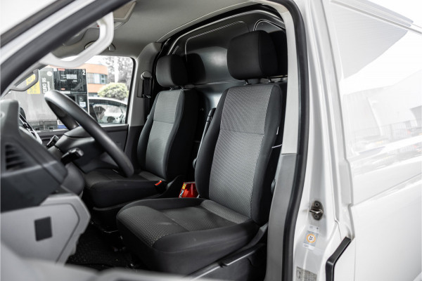 Volkswagen Transporter T6.1 2.0 TDI 150 PK DSG L2H1 | BOTT Inrichting | Bi-Xenon | Camera | CarPlay | Navigatie | Stoelverwarming | Climate control | Cruise control | Dealer onderhouden | Nieuwe APK