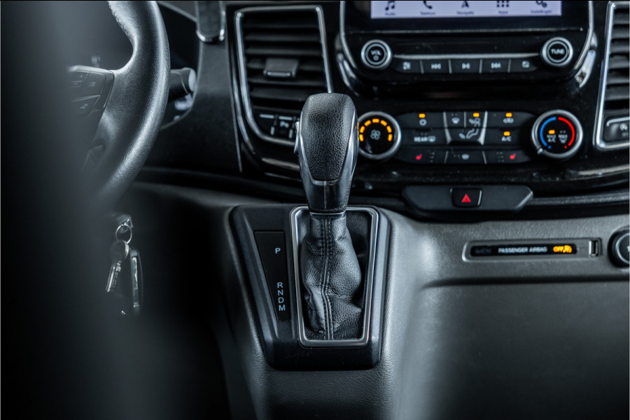 Ford Transit Custom 300 2.0 TDCI 170 PK L2H1 Limited DC | Bi-Xenon | ACC | L+R Schuifdeur | CarPlay | Camera | Stoelverwarming | Navigatie | Orig. NL Auto | 1e eigenaar | Nieuwe APK