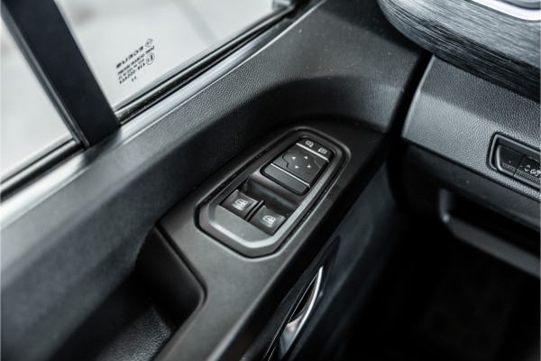 Renault Trafic 2.0 dCi 150 PK DC | Dubbel cabine | 6-Zitter | L+R Schuifdeur | Camera | Trekhaak | CarPlay | Navigatie | Nieuwe APK