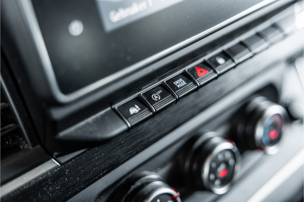 Renault Trafic 2.0 dCi 150 PK DC | Dubbel cabine | 6-Zitter | L+R Schuifdeur | Camera | Trekhaak | CarPlay | Navigatie | Nieuwe APK